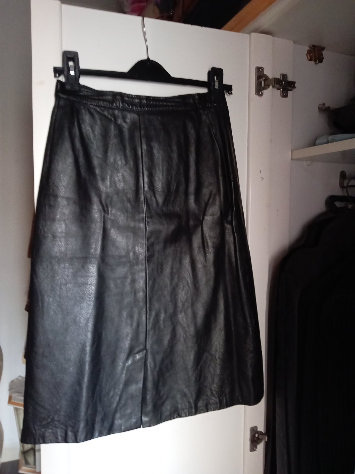 Jupe.. Véritable cuir 