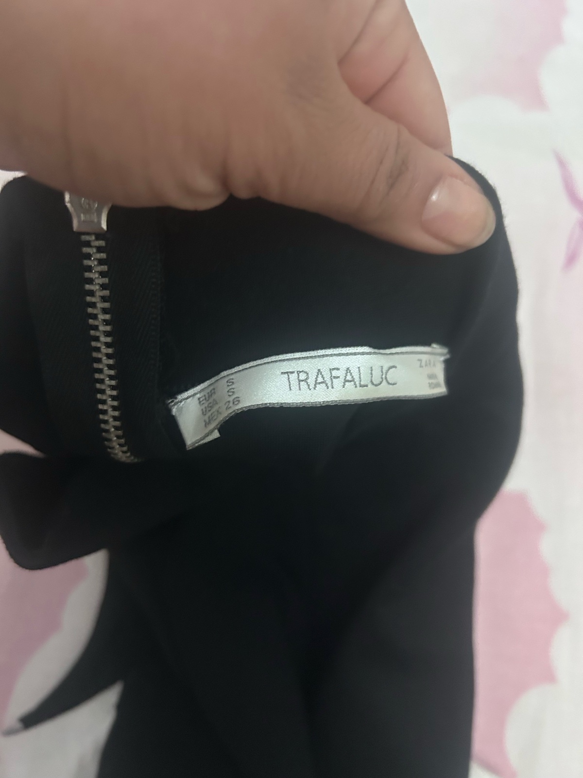 Robe noire tte neuve 