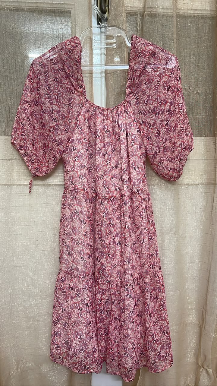 Robe rose fleurie 