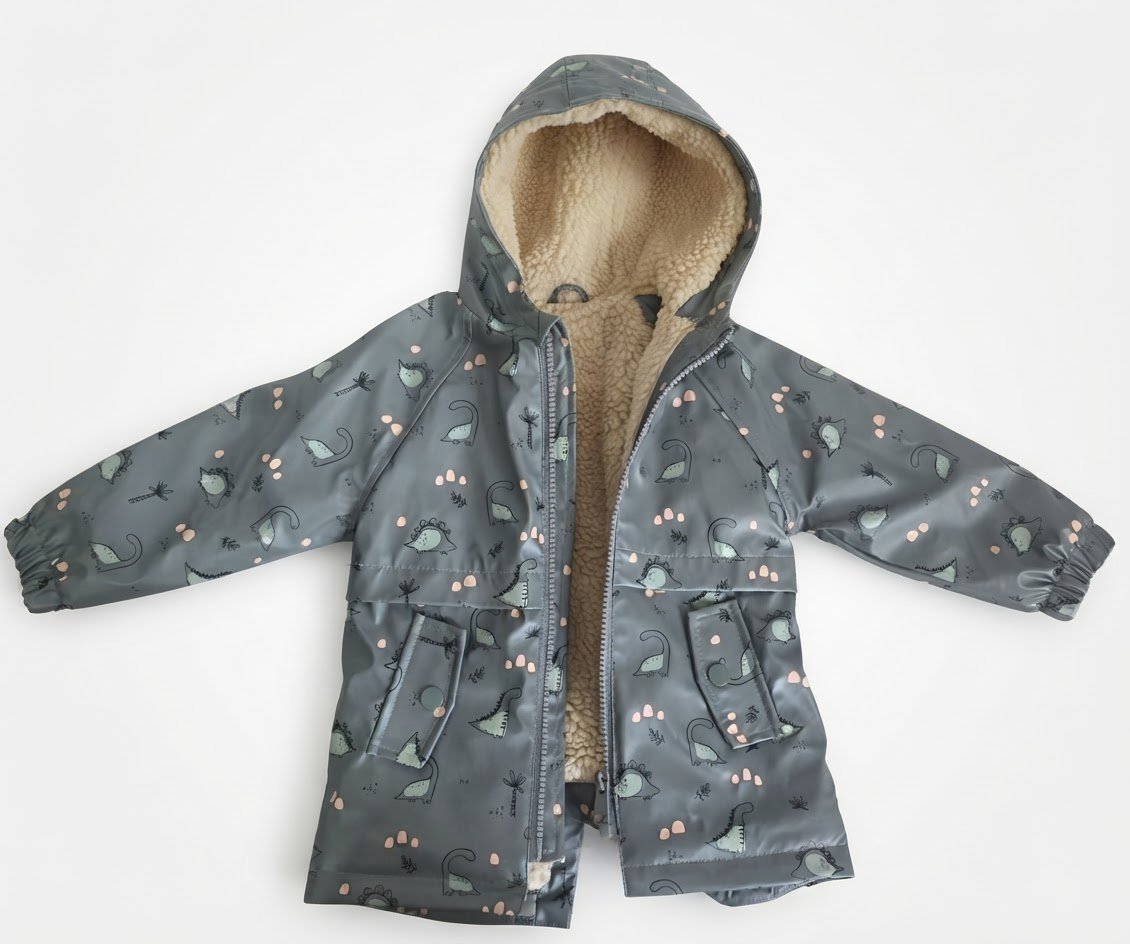 Une parka doublée pour bébé