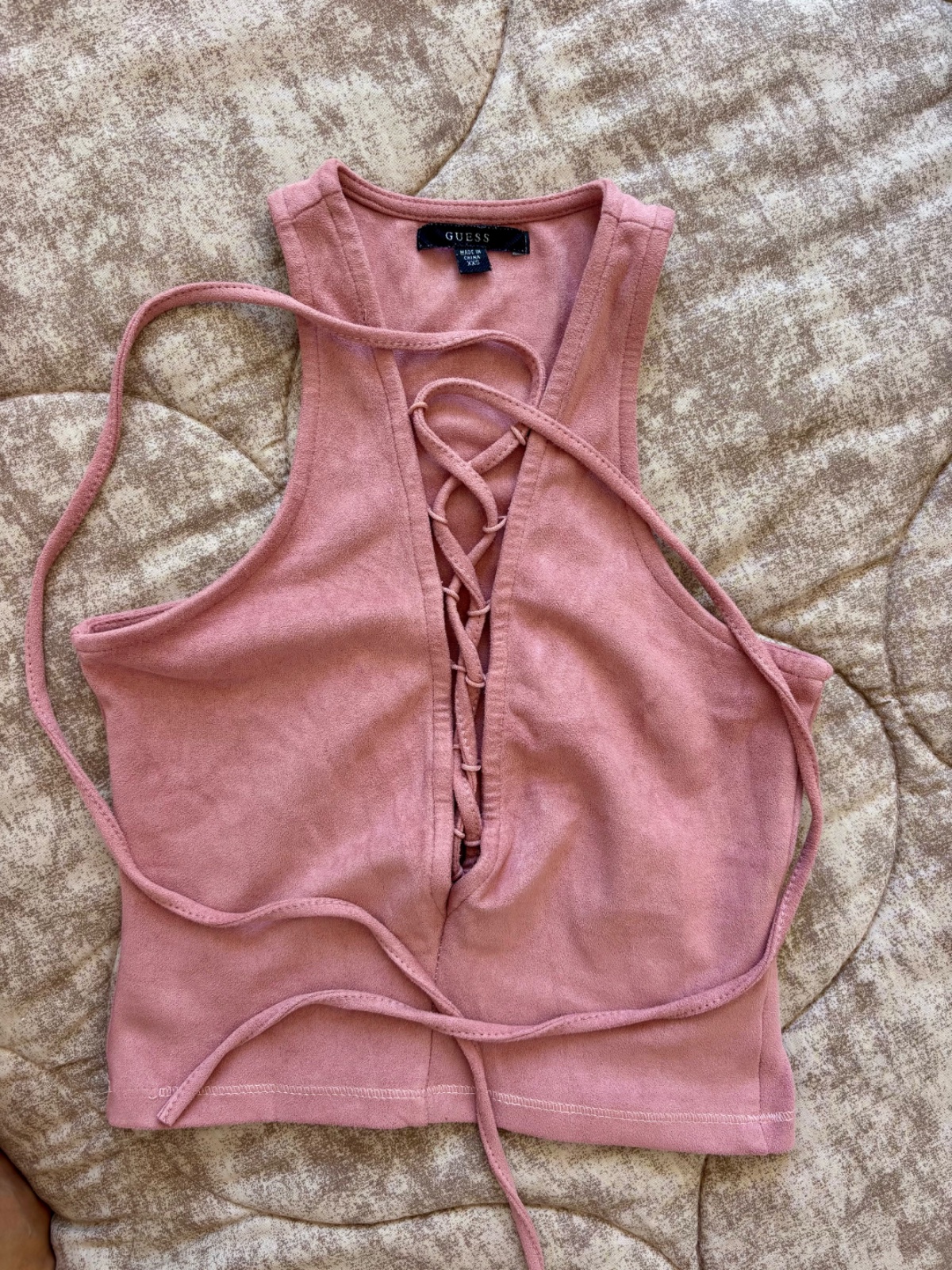 Crop top taille xxs ou xs de la marque Guess 