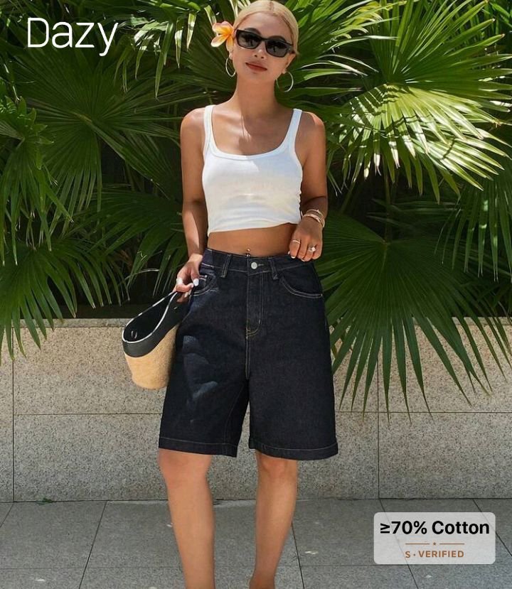 DAZY Women's Pocketed Wide Leg Loose Casual Versatile Denim Shorts Jorts