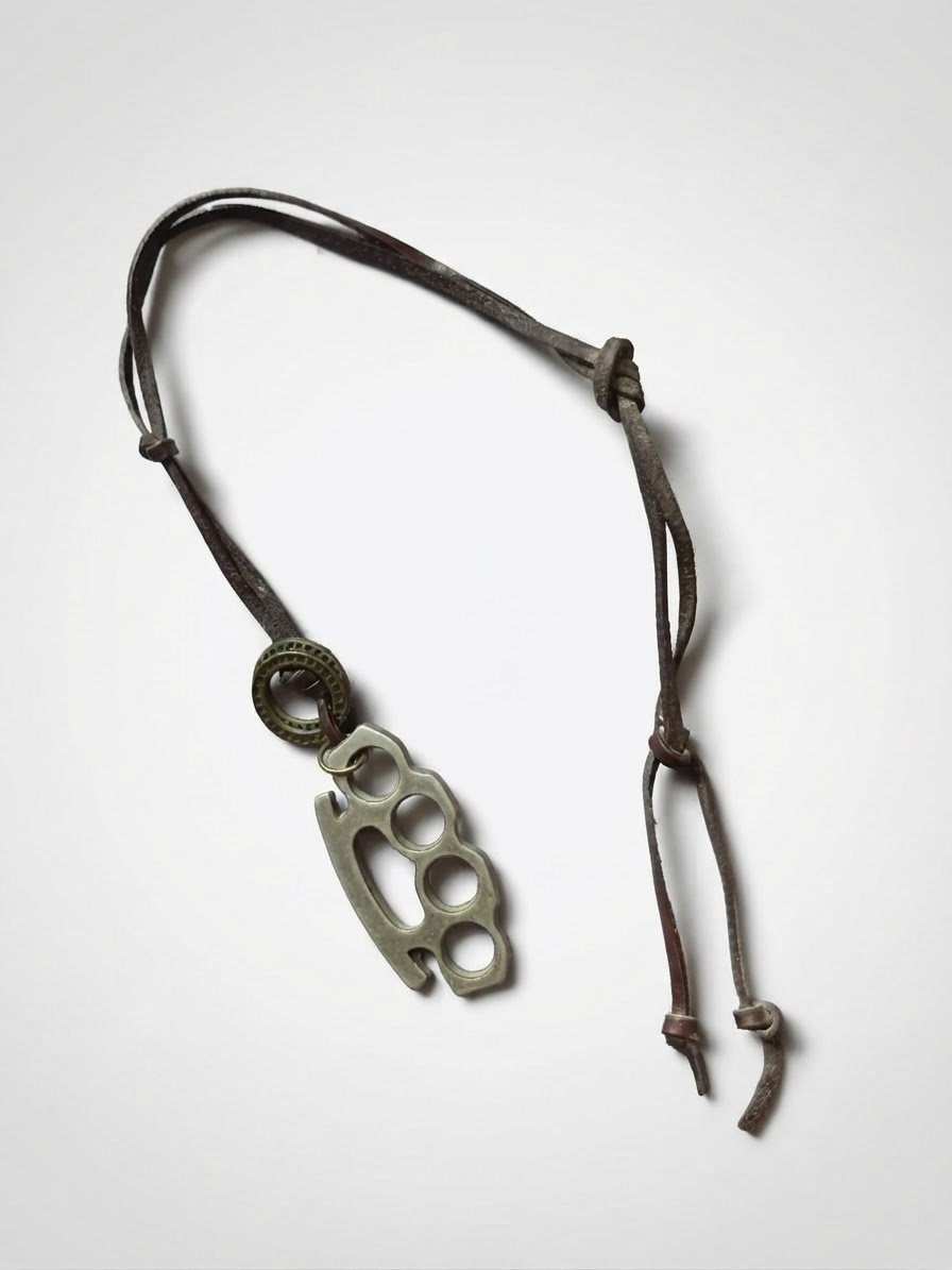  Collier unique style rétro / rock 