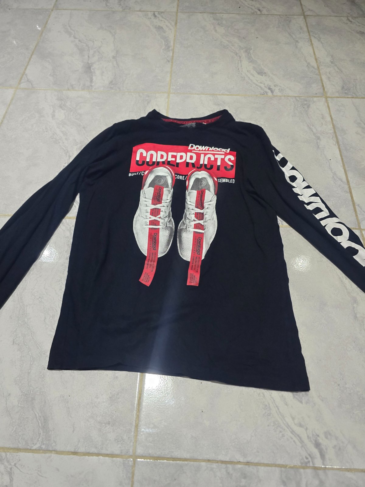 Pull noir