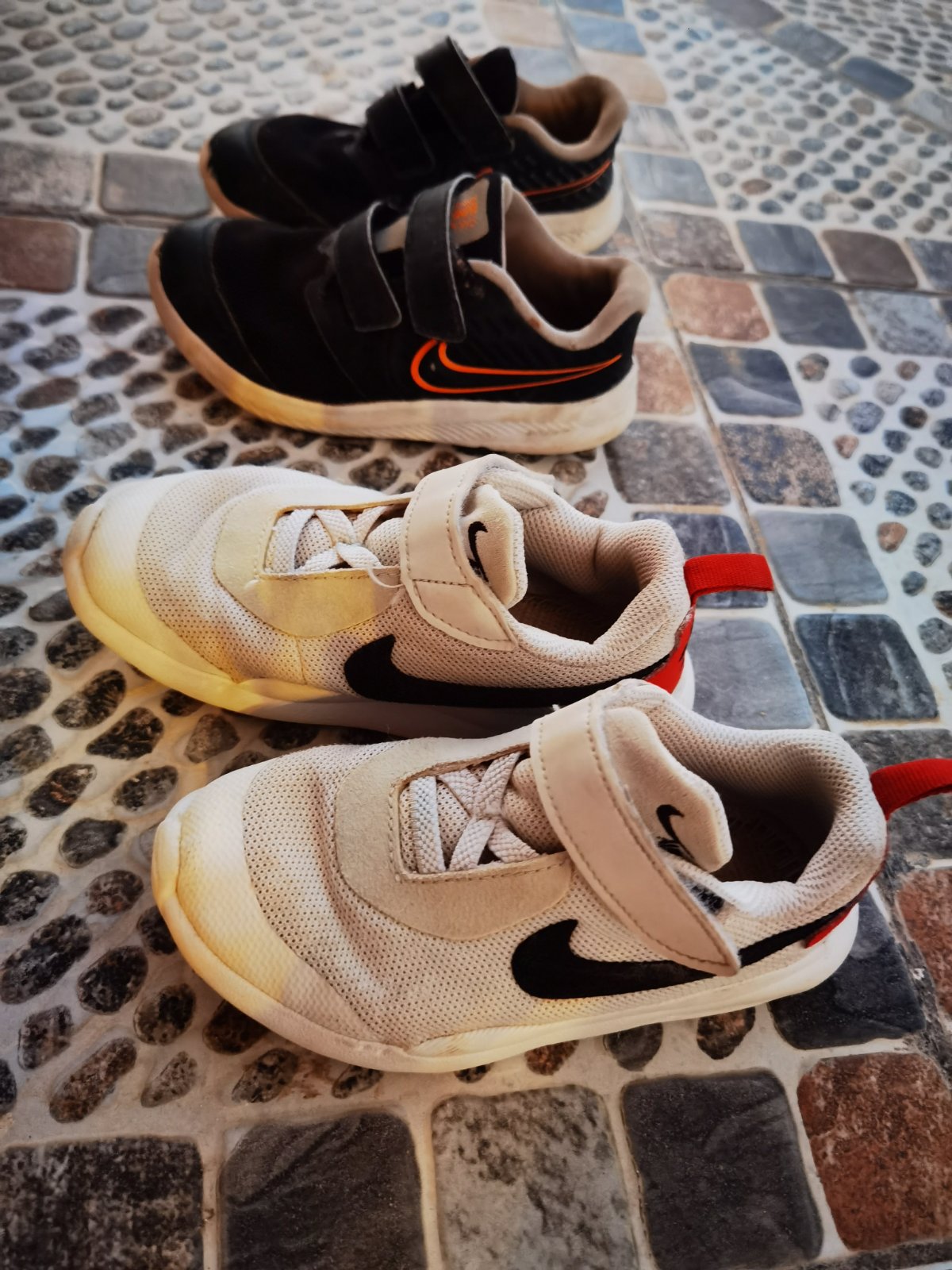 Lot de 2 baskets nike authentiques 