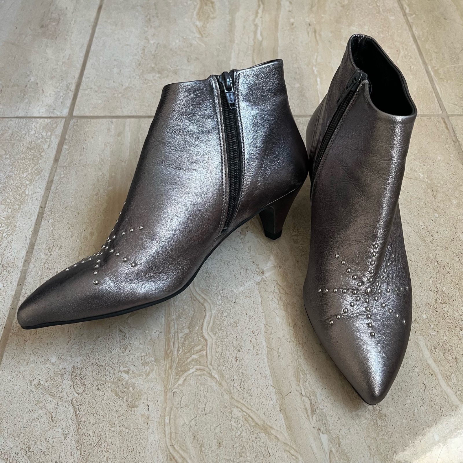 Jolies bottines en vrai cuir