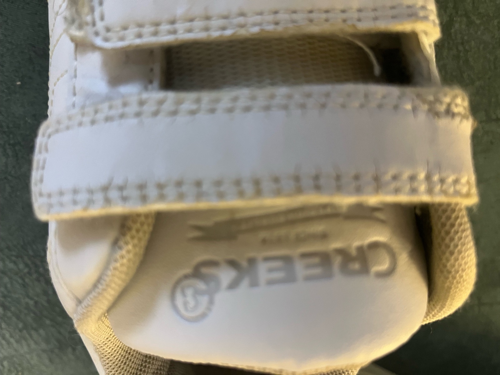 Baskets blanches creeks