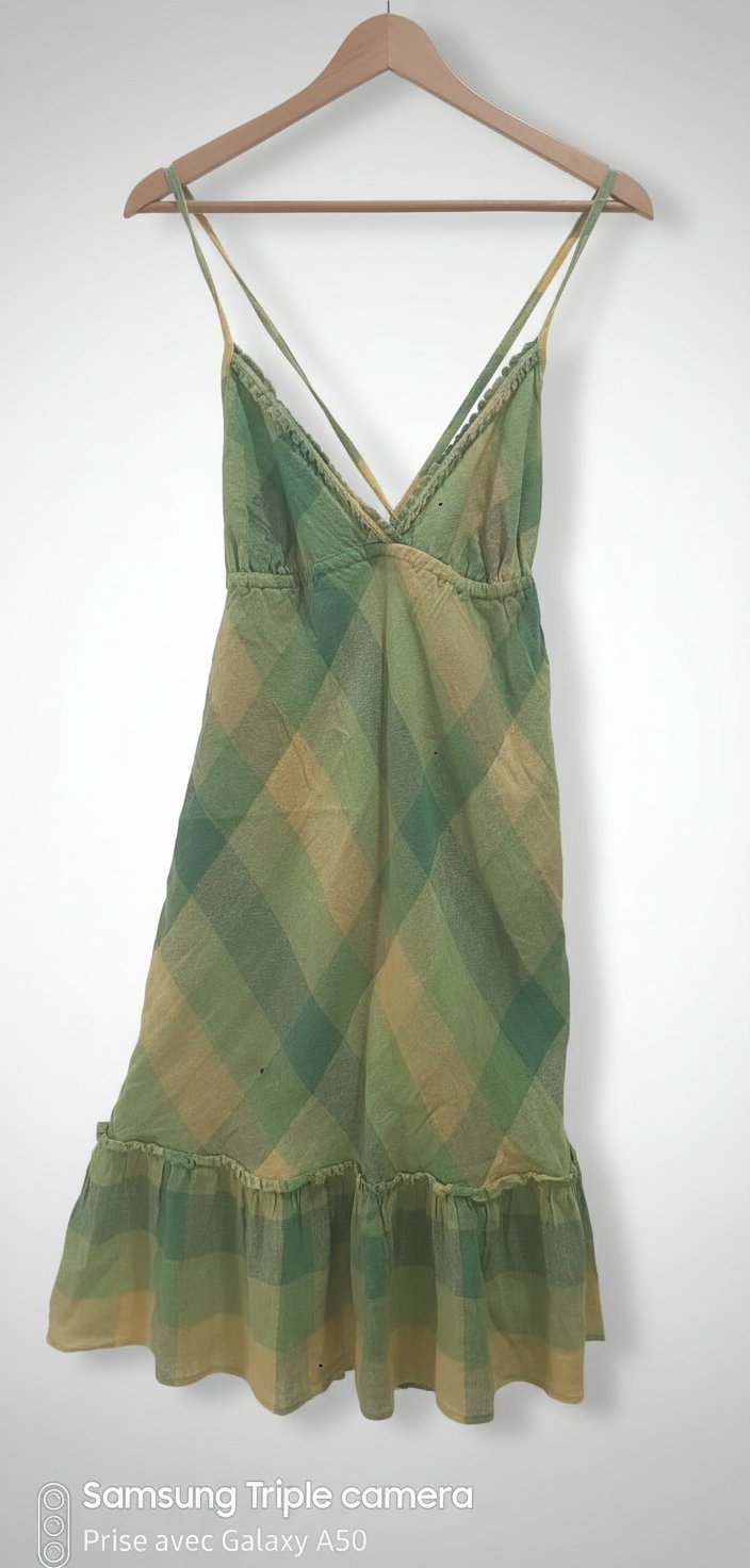Robe croisé taille L tlabess M benetton