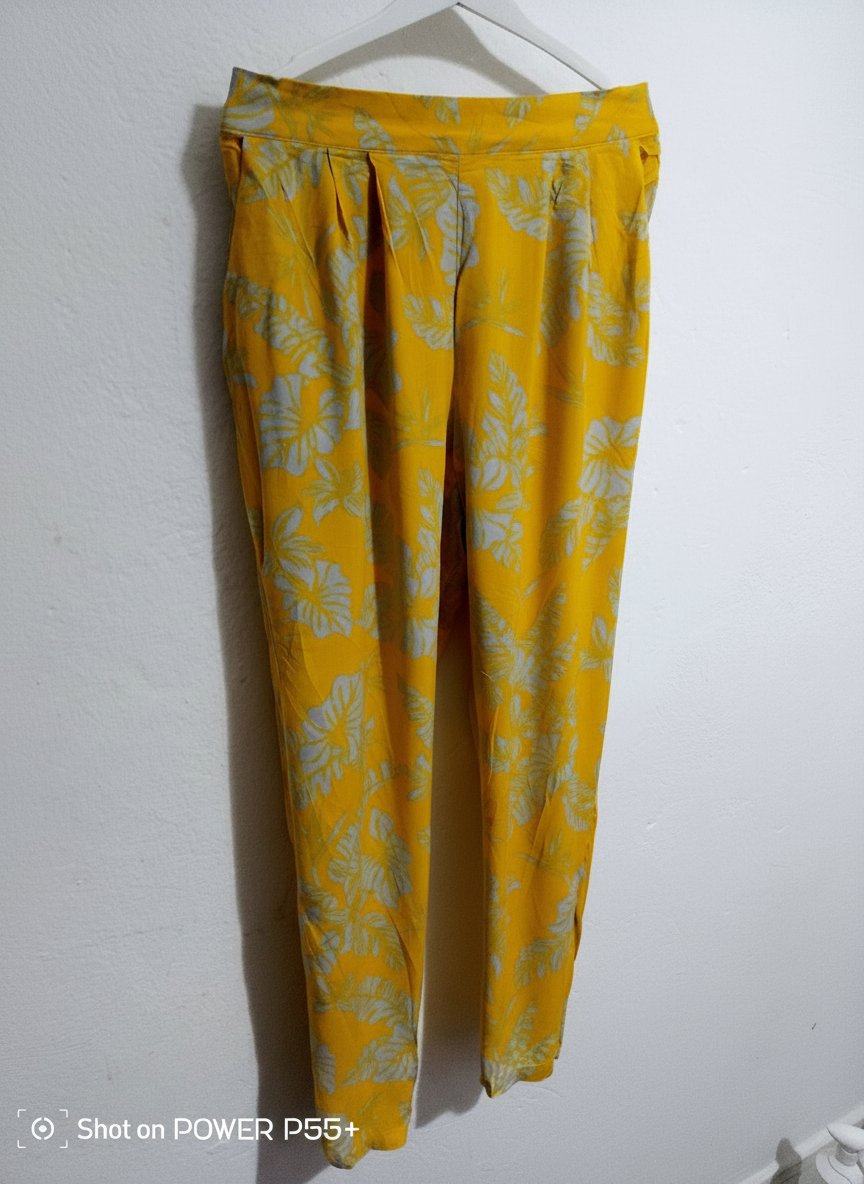 Pantalon H&M moutarde jamais porté