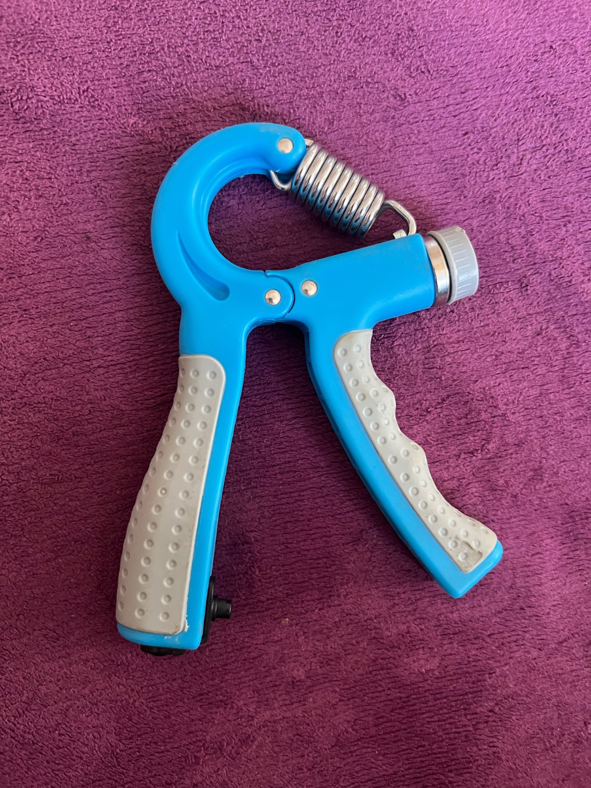 Hand grips 