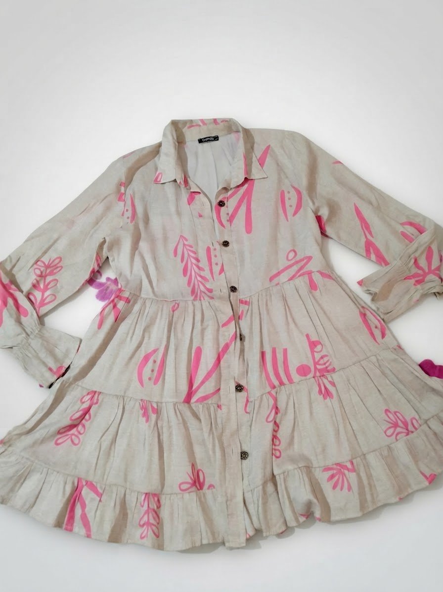 Chemise beige et rose 