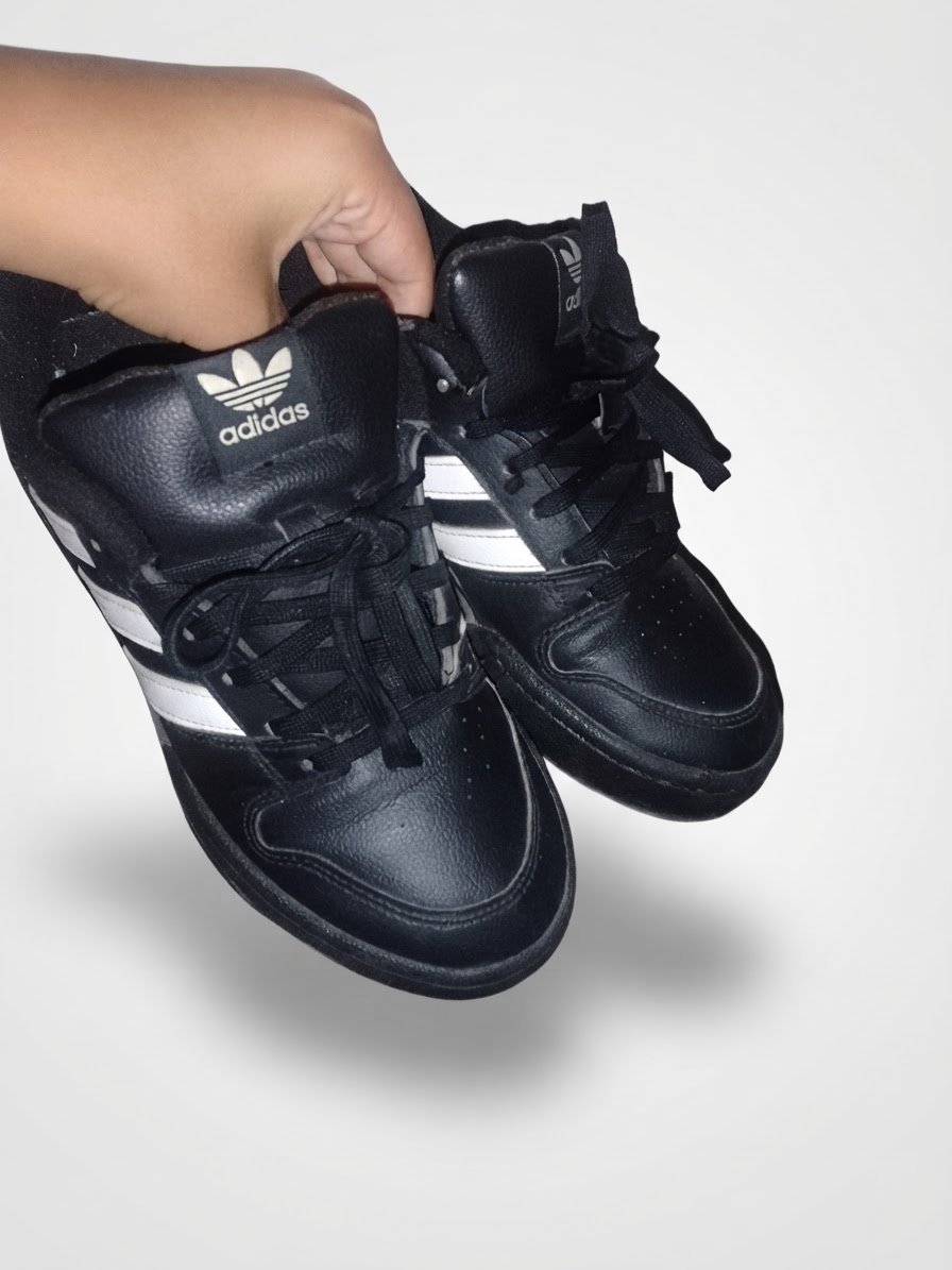 Chaussures adidas noir et blanc 