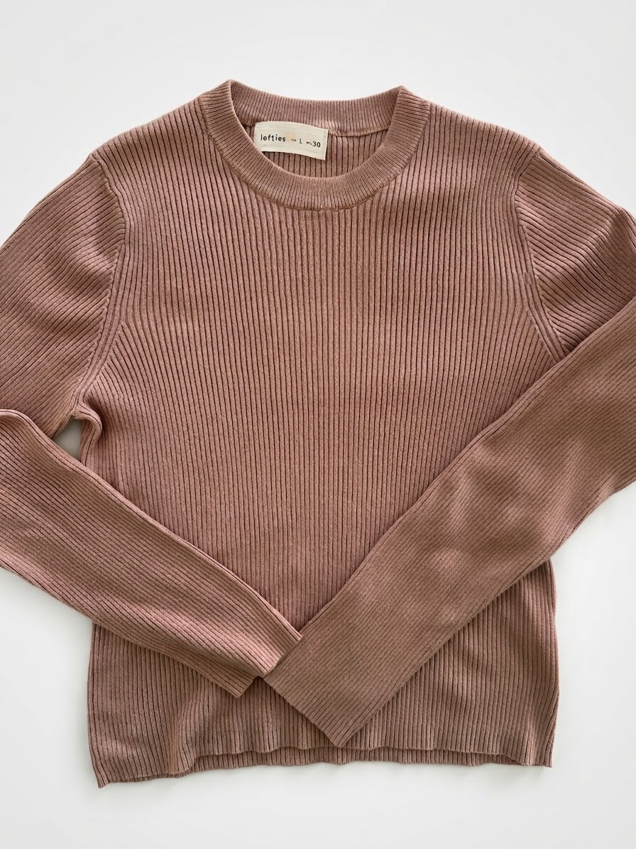 Pull beige lefties