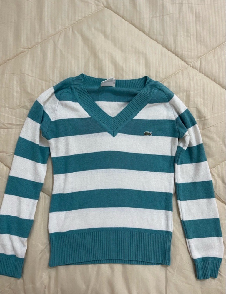 Pull raillé lacoste original 😍