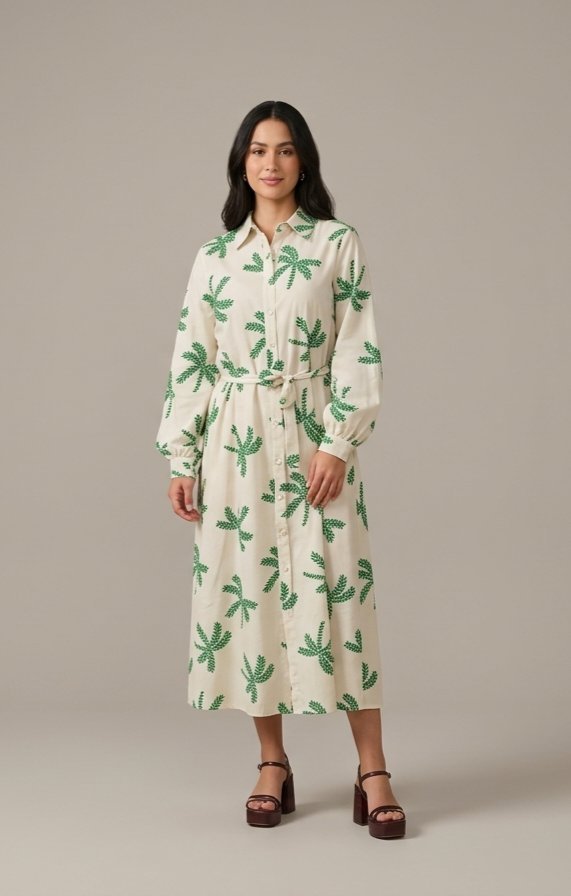 Une robe chemise longue avec son pantalon 
