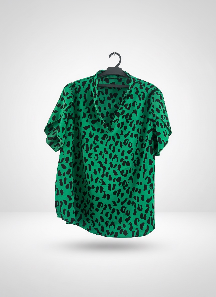 Chemuse vert et noire