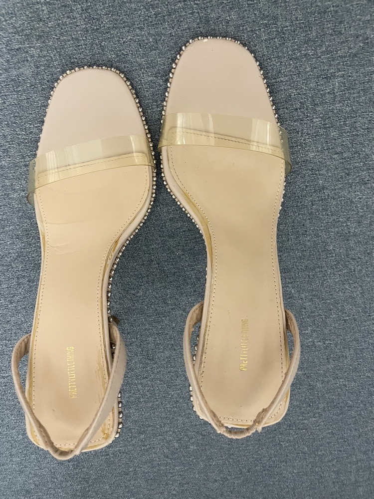 chaussure beige transparon
