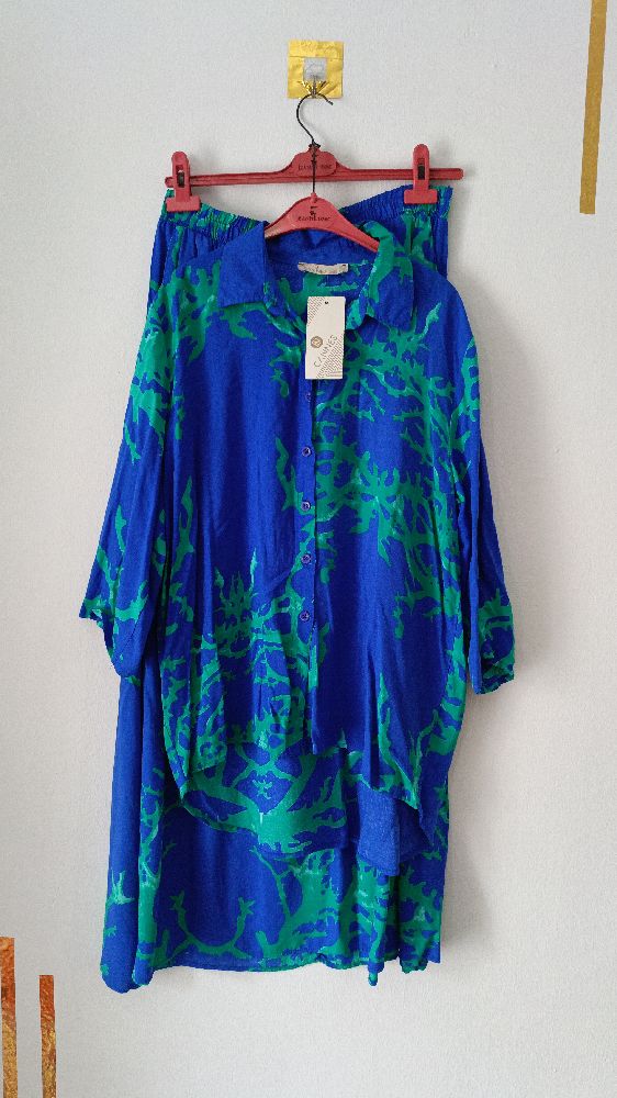 Set chemise et jupe neuf