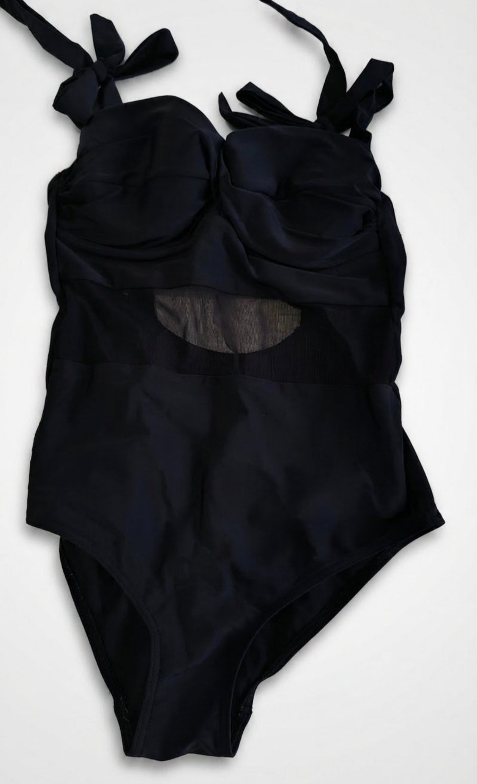 Maillot une pièce de la marque Tunisie thepumkypricess