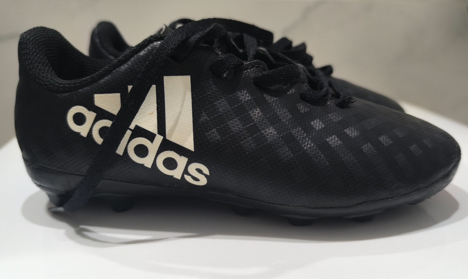 Chaussures crampons adidas pointure 28