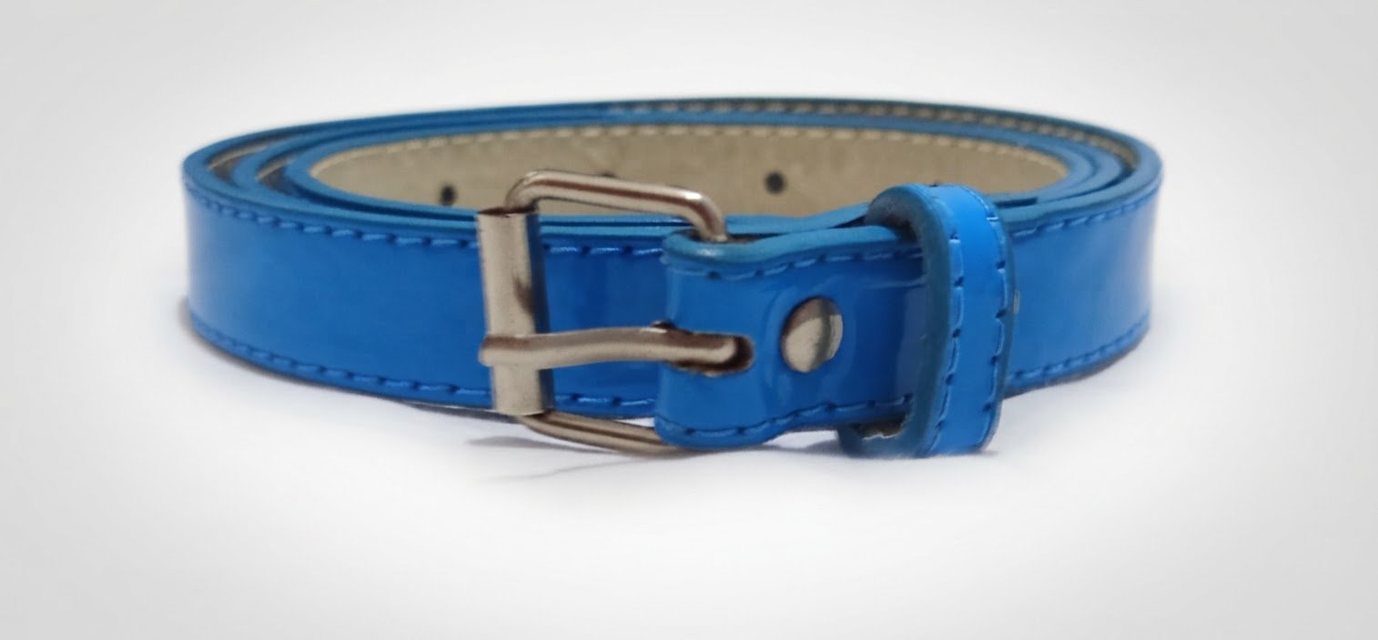 Ceinture bleue 💙 avec boucle métallique et réglable