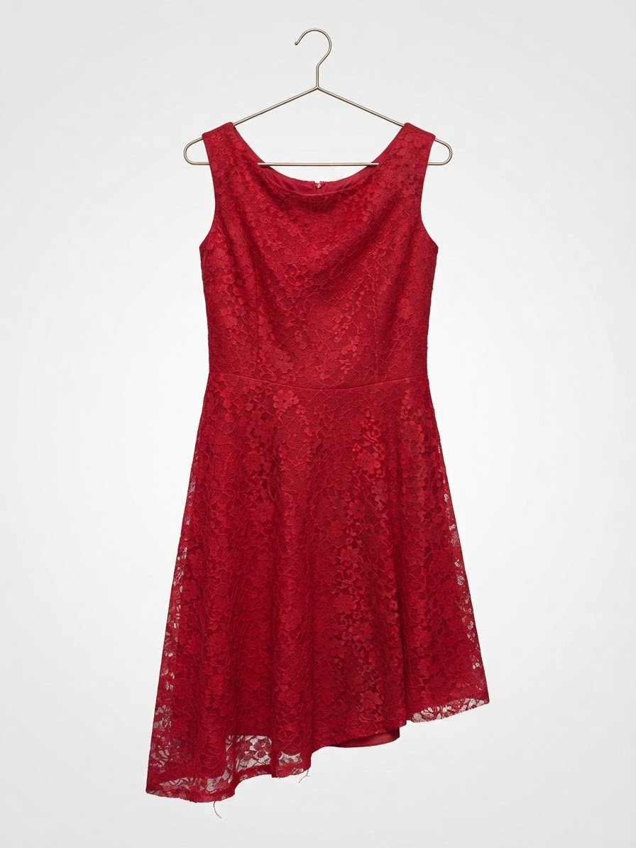 Robe rouge dentelle
