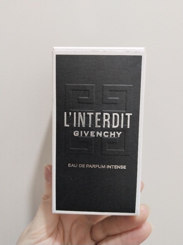 Givenchy l'Interdit intense Authentique 