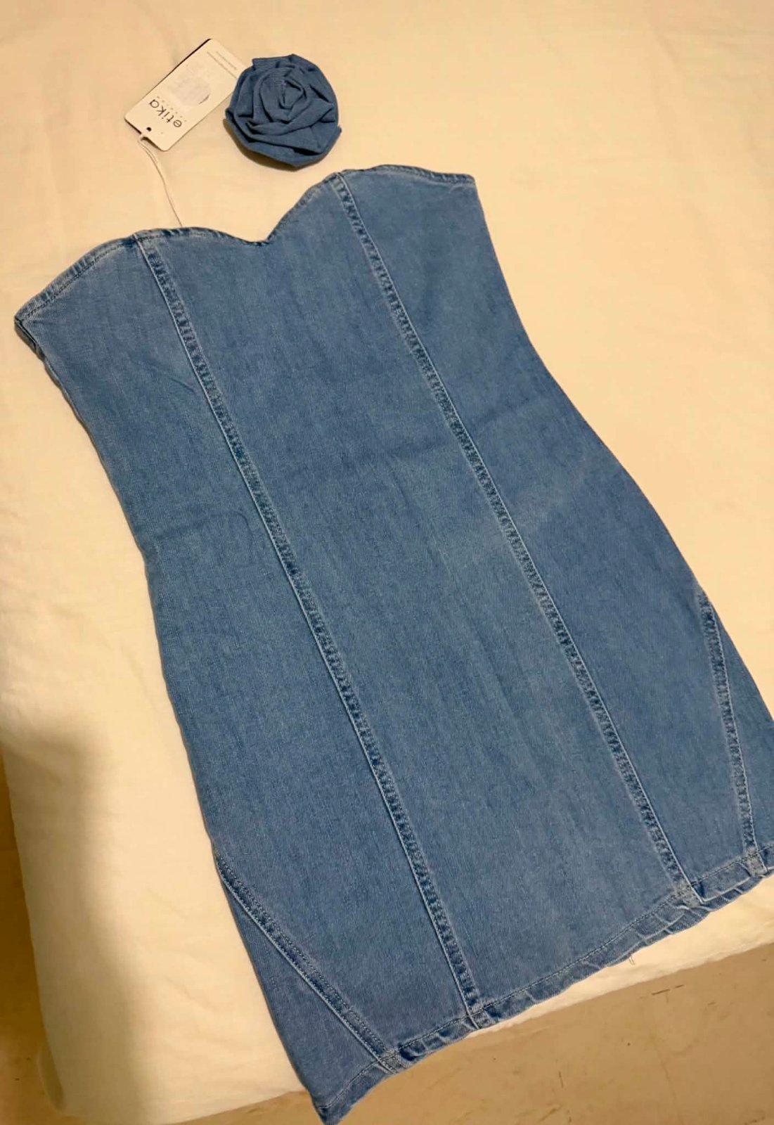 Robe en jeans neuve taille M 