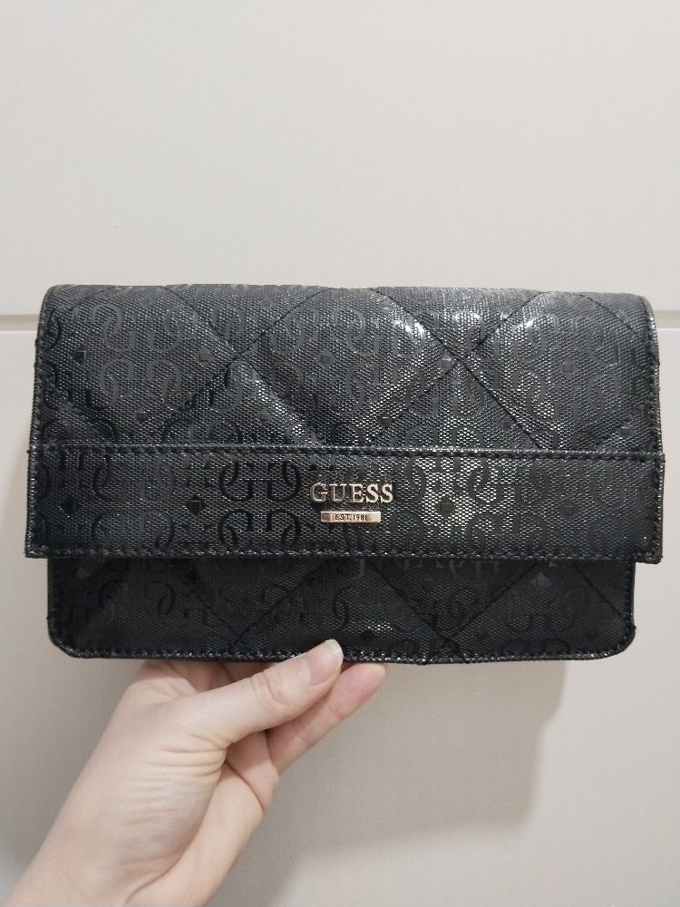 Pochette de soiree Guess