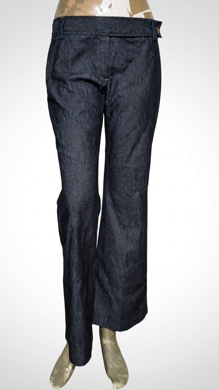  pantalon semble de la marque Zara 