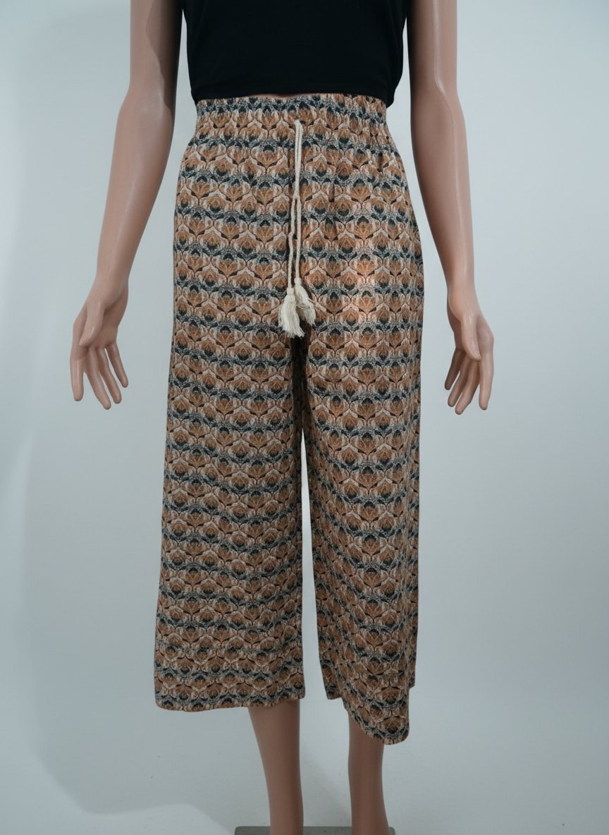Pantacourt large femme DIVA'S , état neuf