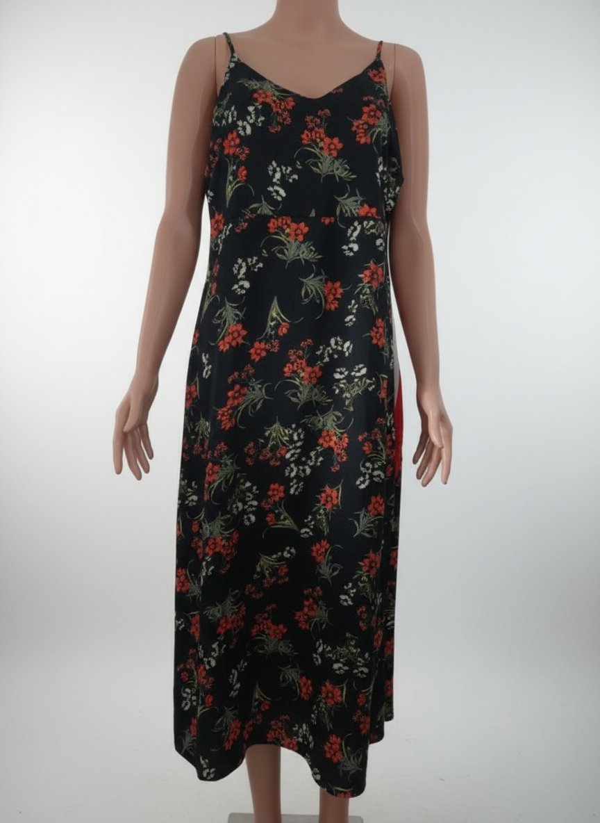 Robe noir long avec bonde MANOSQUE , état neuf