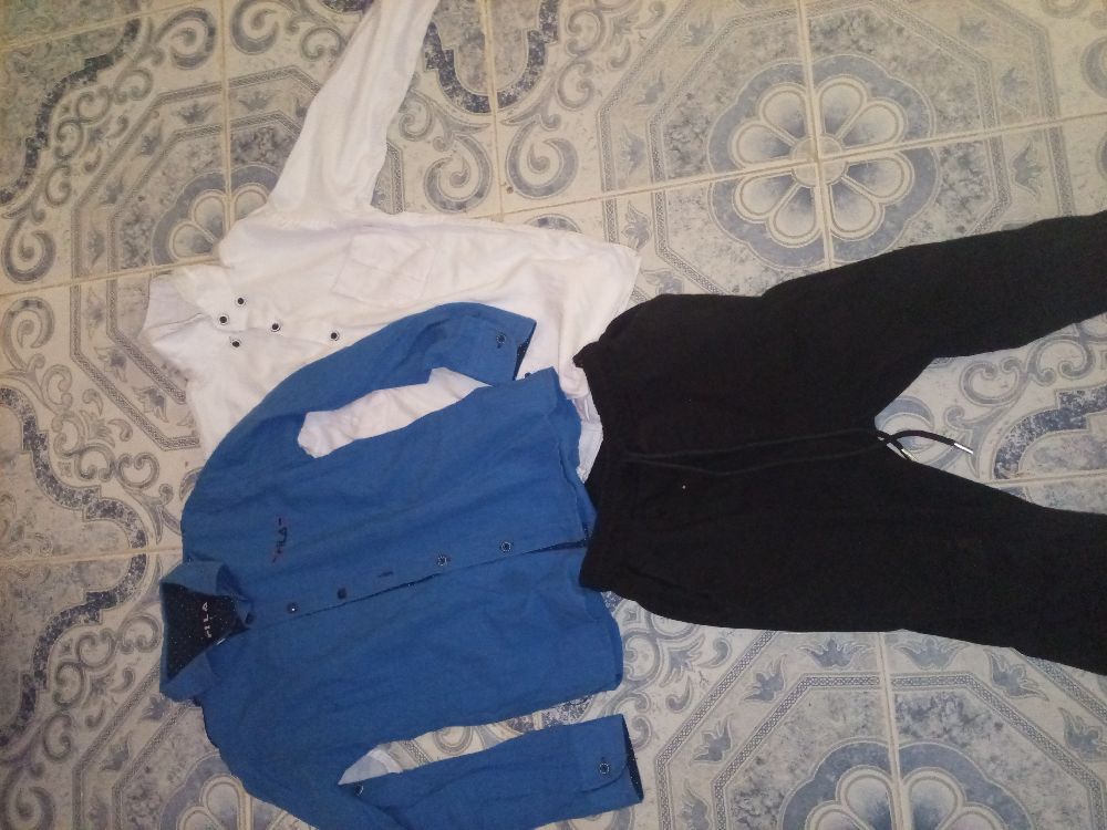 Ensemble : pantalon+2 chemises
