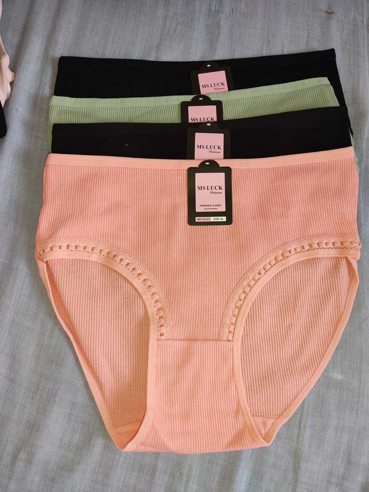 Lot 4 slips