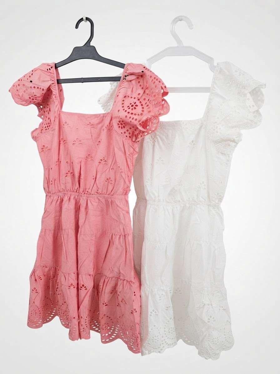 2 robes identiques