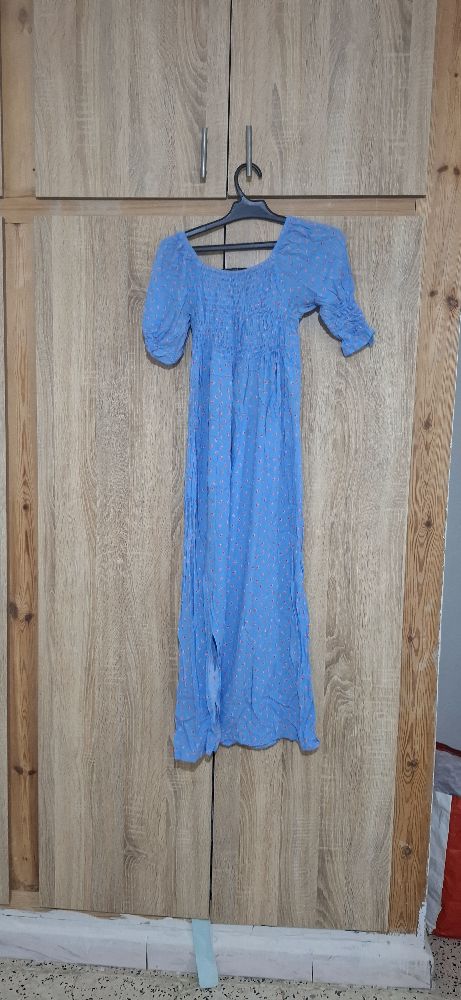 Robe bleu fleurie 