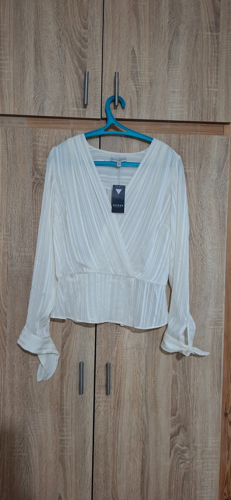 Chemise guess jamais portée 
