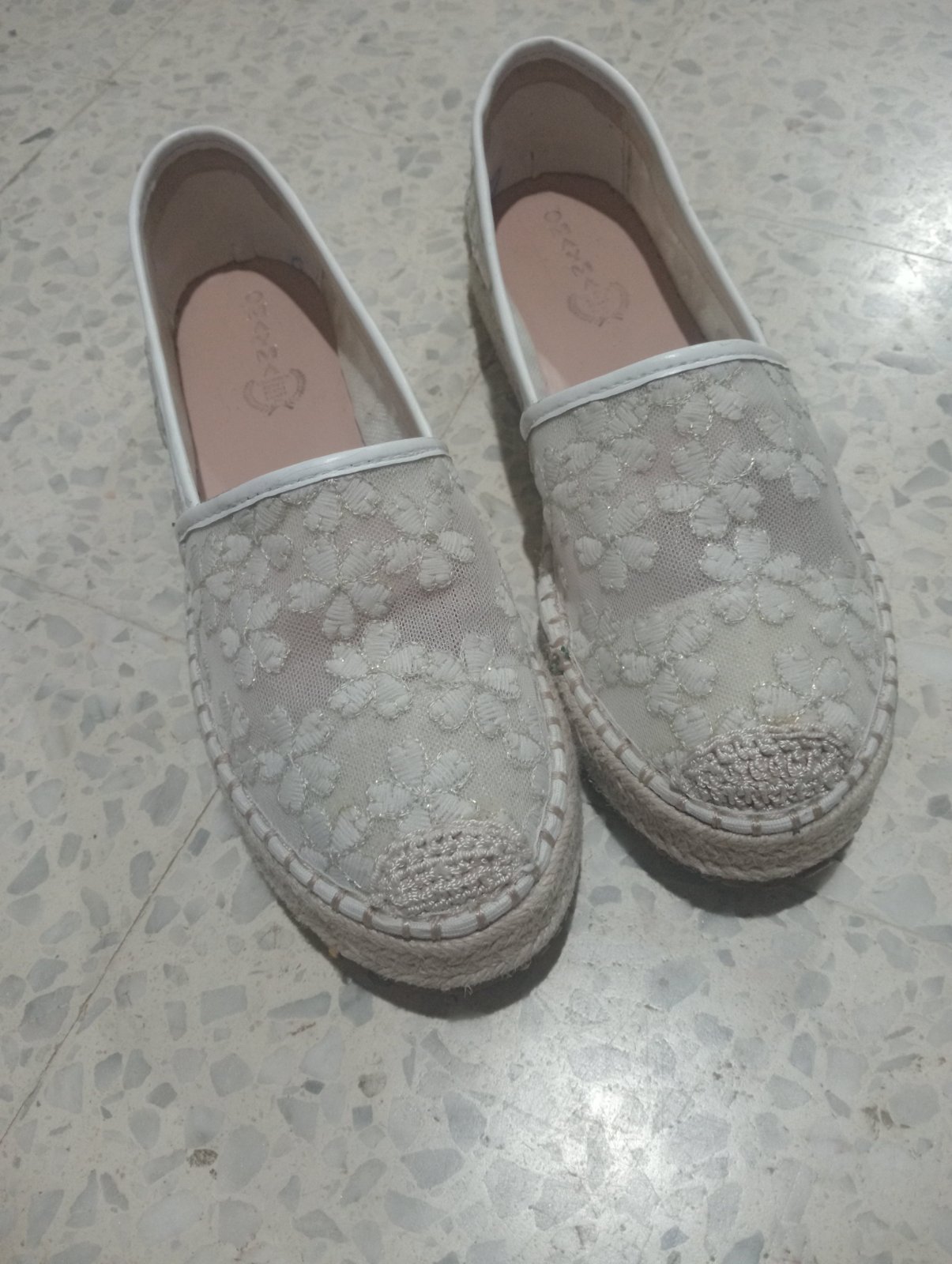 Espadrilles blanches en dentelle 