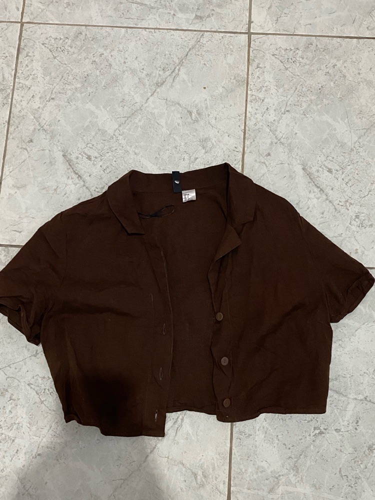 Chemise courte