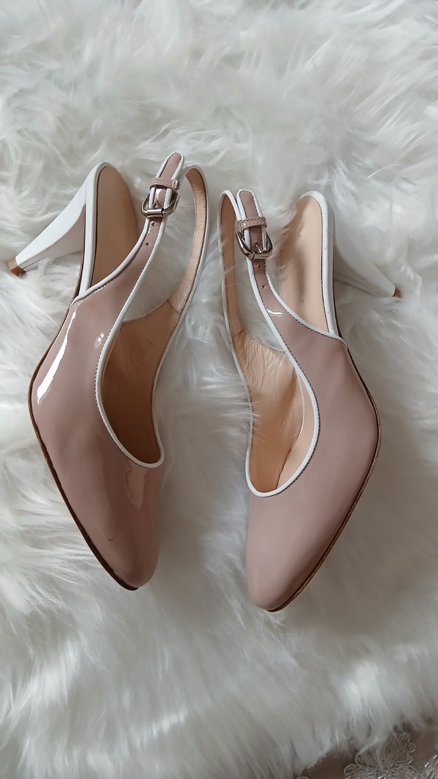 Escarpins chic demi talon, couleur vernis nude,ndhif et bon qualité, pointure 37,de la marque kate