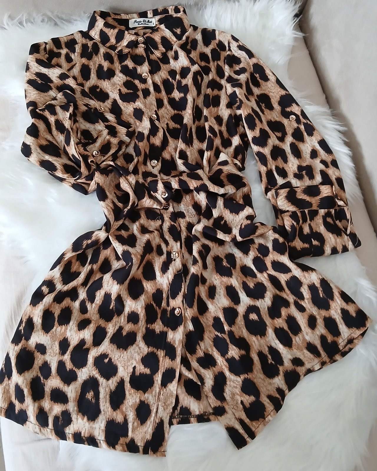 Chemise tigre magnifique,la taille 38,40 