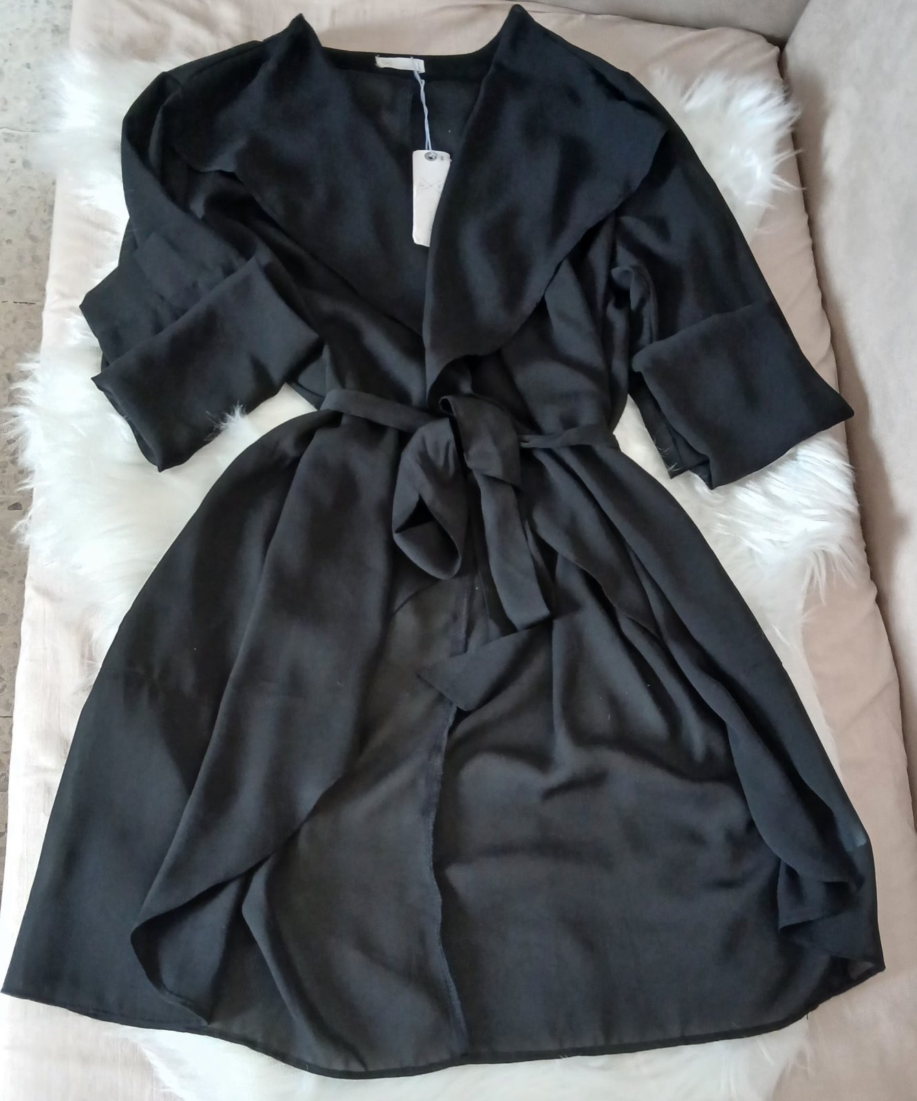 Chemise chic noire, la taille 38,40 