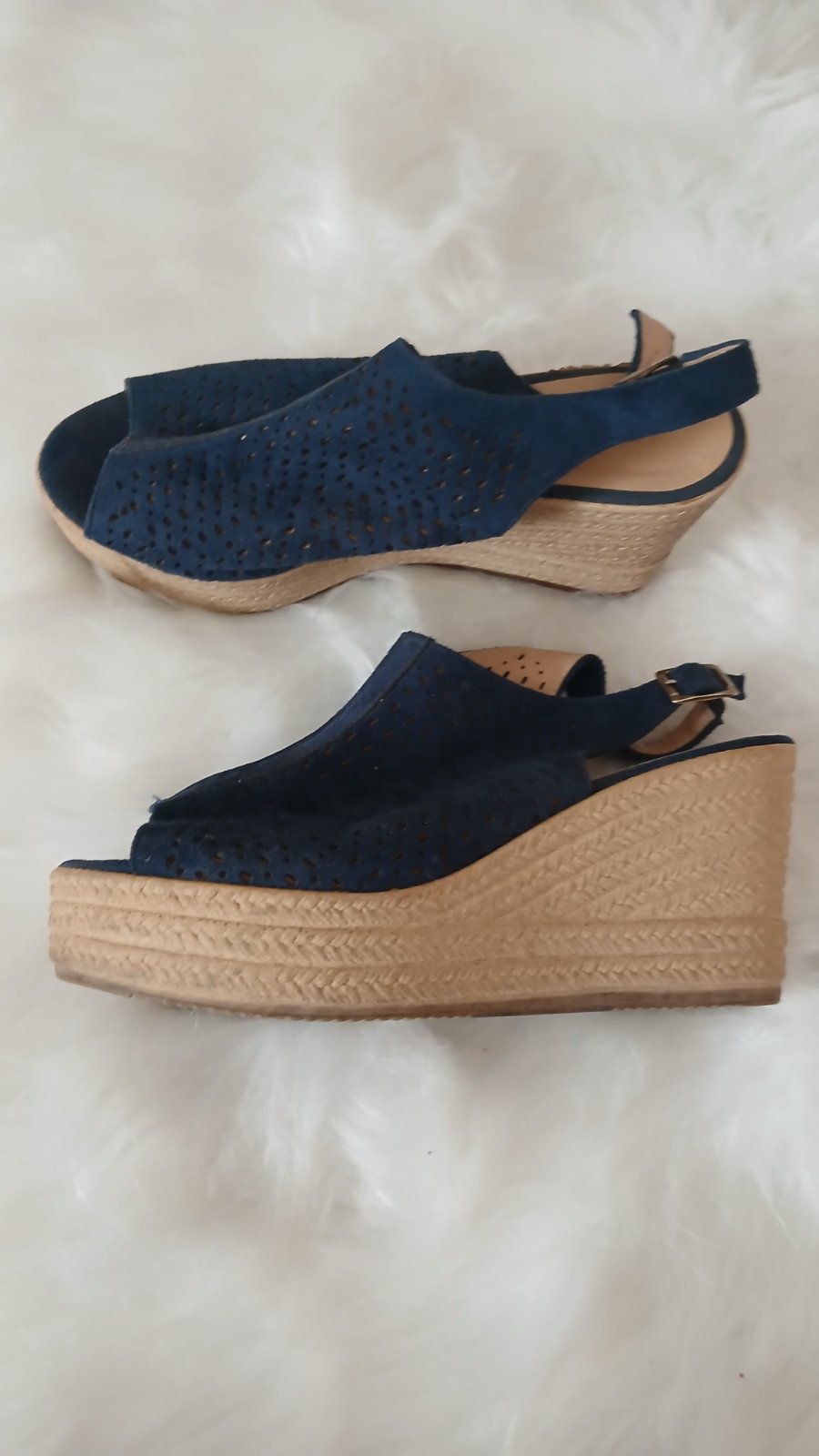 Sandale compensées,couleur bleu, merte7,chic,pointure 39,prix 25dt