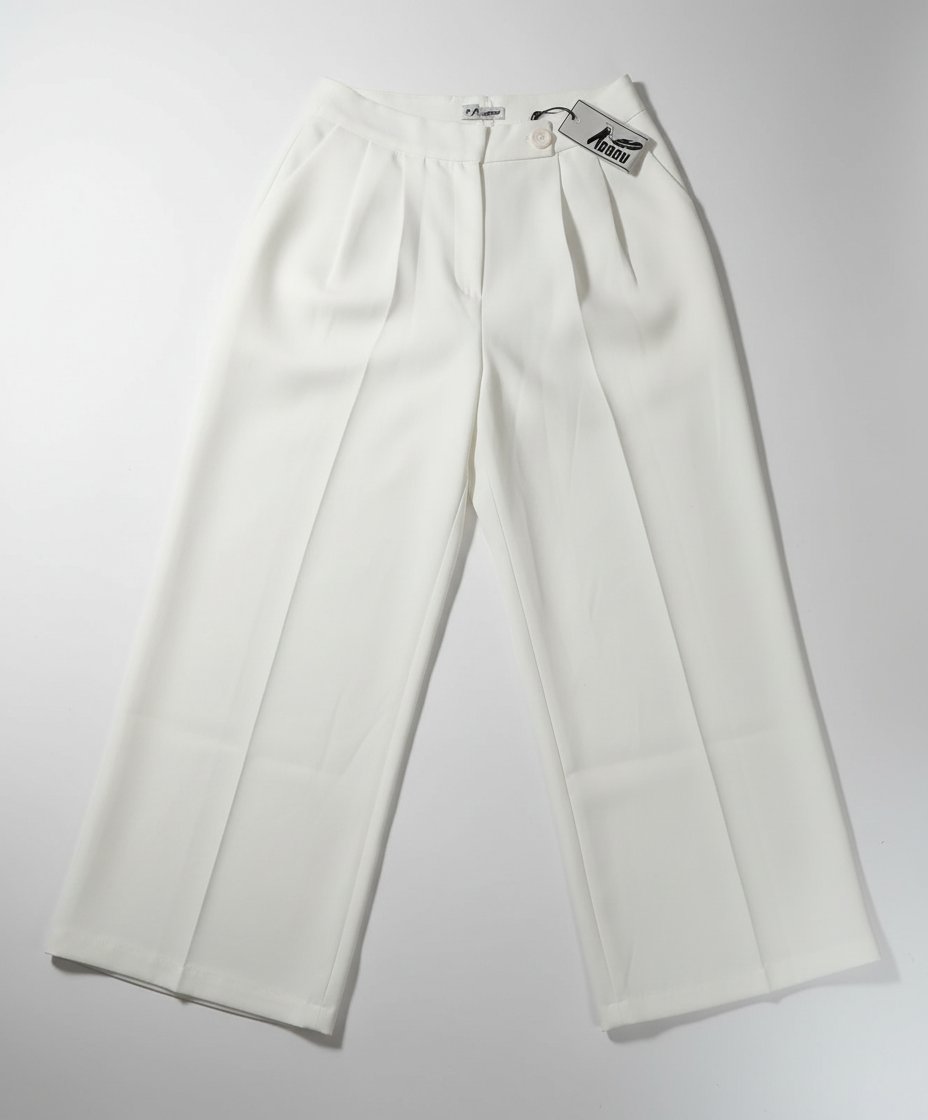 Pontalon large blanc neuf,dispo la taille 42 et 44