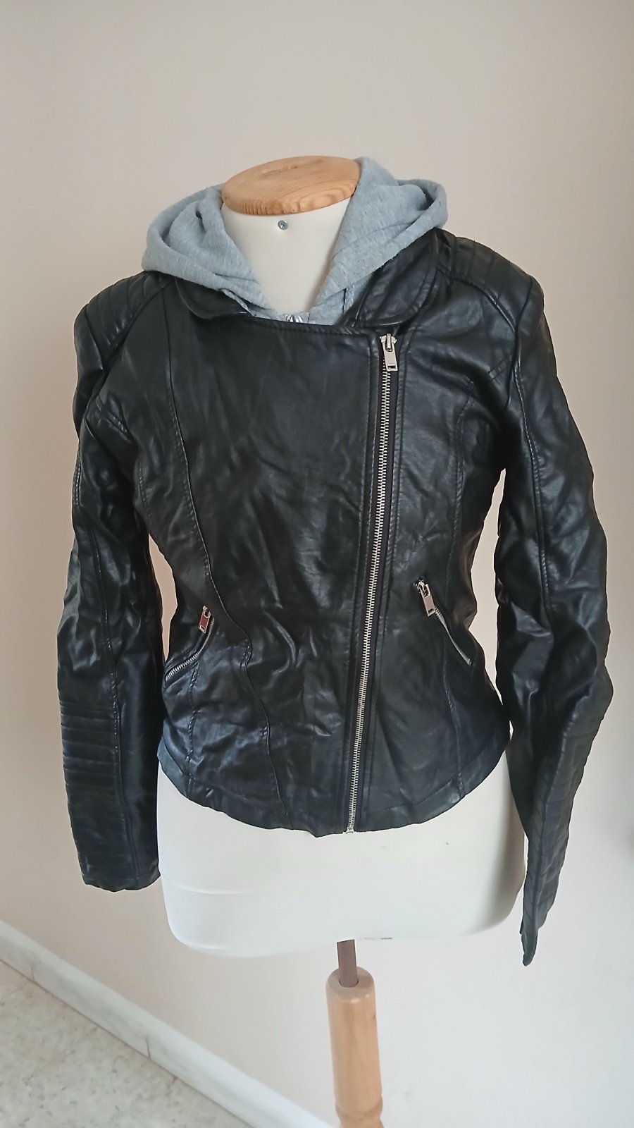 Vest capuche, la taille 36,38 
