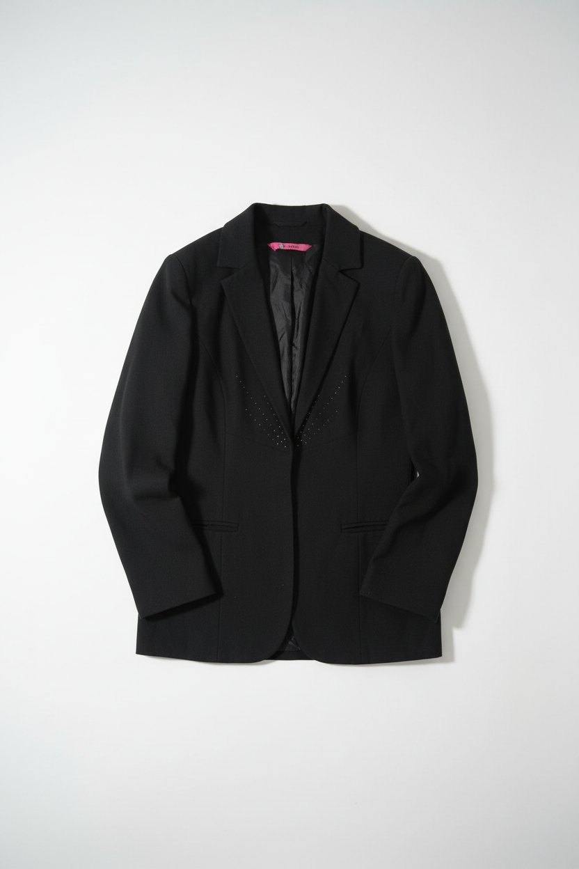 Blazer chic noire, avec strasse, bon qualité, jdida w ndhifa, la taille 38,40 