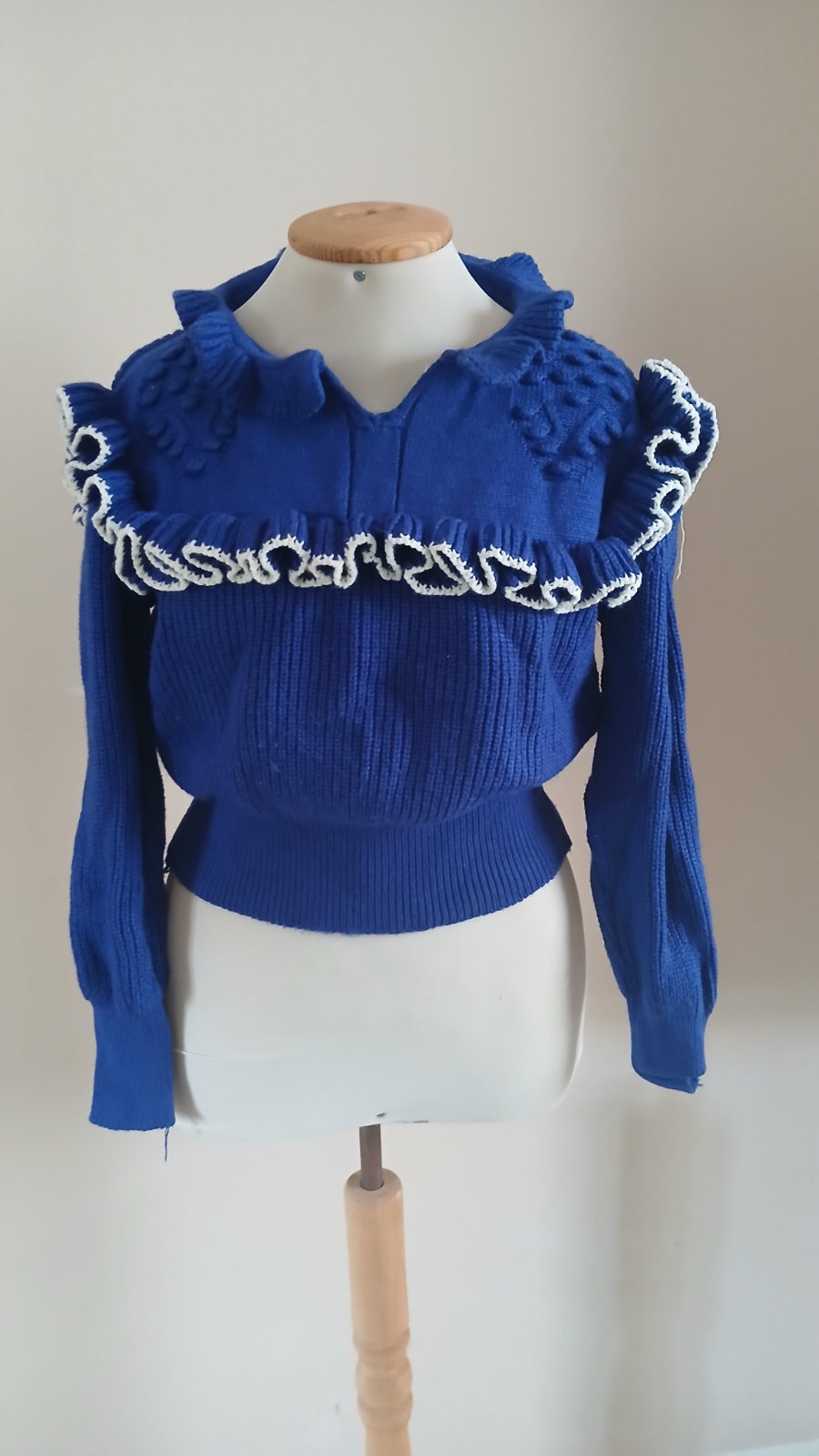Pull bleu laine, la taille 40,42 