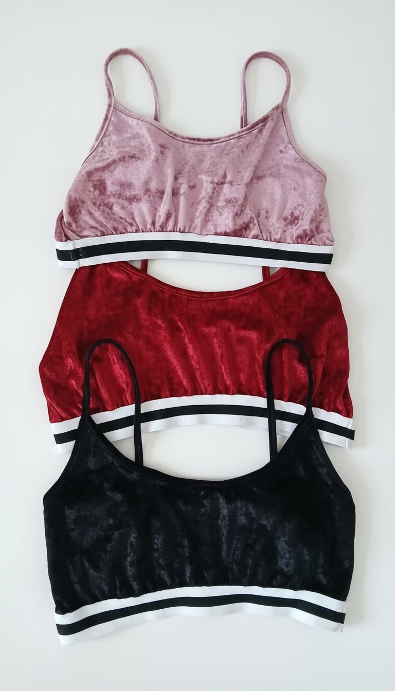 Pack de trois top sport ,tissu velour ,couleur rose ,bordeaux,noirs,jded mafihomch 7atta défauts,la taille différente entre l,xl,xxl,top qualité 