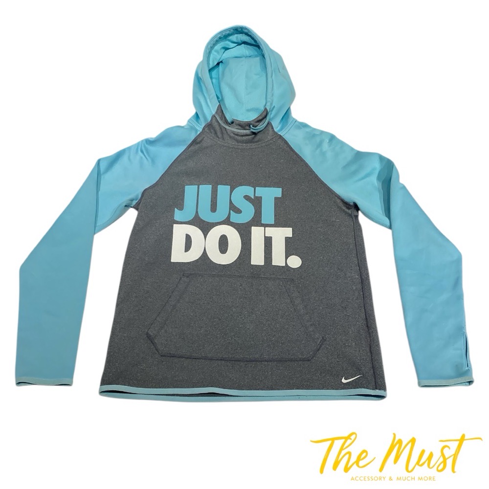Sweat à capuche Nike taille S en excellent état 