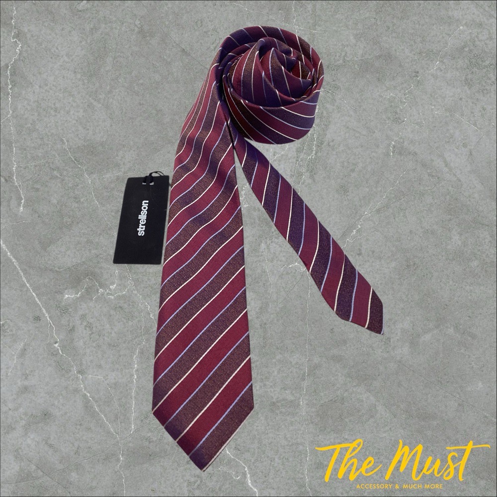 Cravate STRELSON Mauve en Soie Made In Italy Largeur: 6cm État: Neuve 